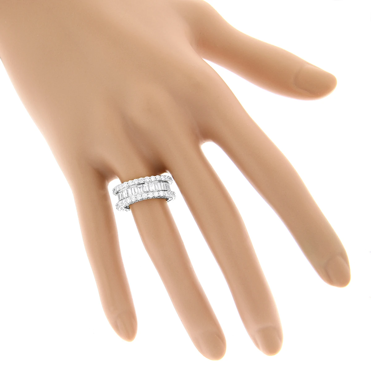 18K White Gold Diamond Eternity Band 5.72ct 6 18K White Gold Diamond Eternity Band 5.72ct - Image 4