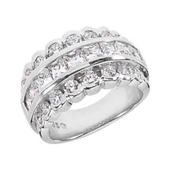 18K White Gold Ladies Diamond Ring 2.49ct