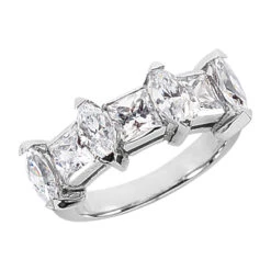 18K White Gold Ladies Diamond Ring 2.83ct