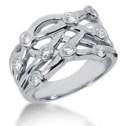 18K White Gold Round Diamond Right Hand Ladies Ring 0.73ct