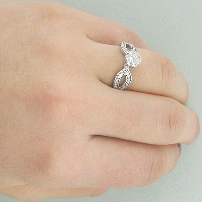 Ladies 14K White Gold Cluster Diamond Ring 0.59ct 5 Ladies 14K White Gold Cluster Diamond Ring 0.59ct - Image 3